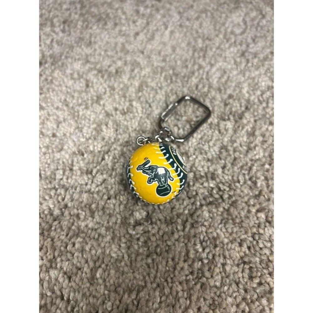 Oakland A’s baseball keychain - Picture 2 of 2